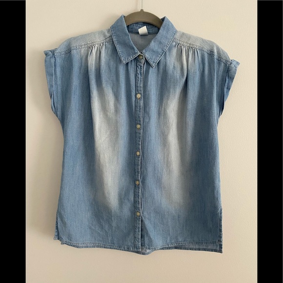 Old Navy Tops - Old Navy Denim Short Sleeve Button Down